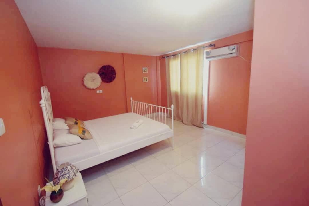 Stone House - Makepe, Douala Aparthotel Exterior photo